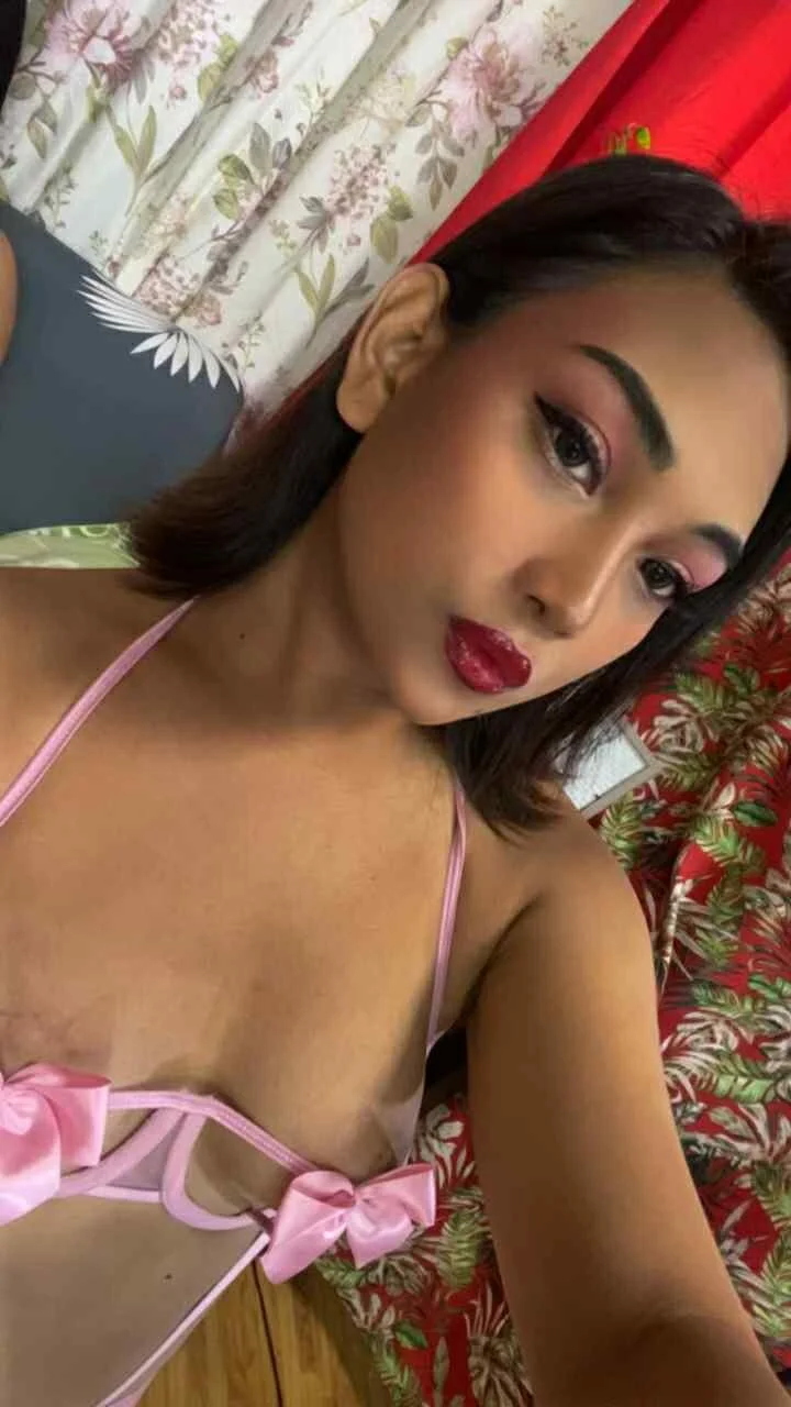 XXX Porn Photo of Nude ItsYours_Sexy_Nia 1