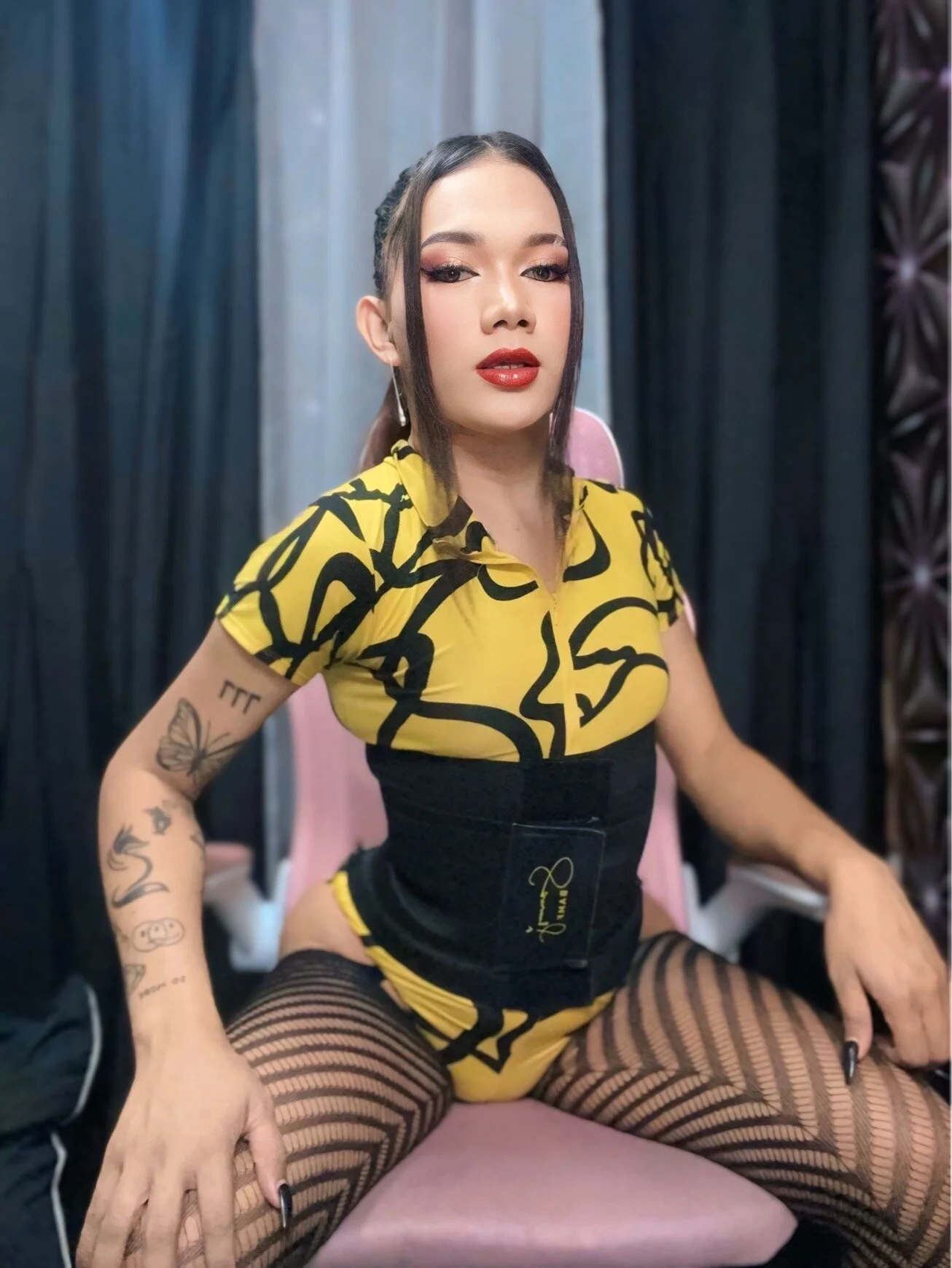 XXX Porn Photo of Nude blowzy_sexy 18