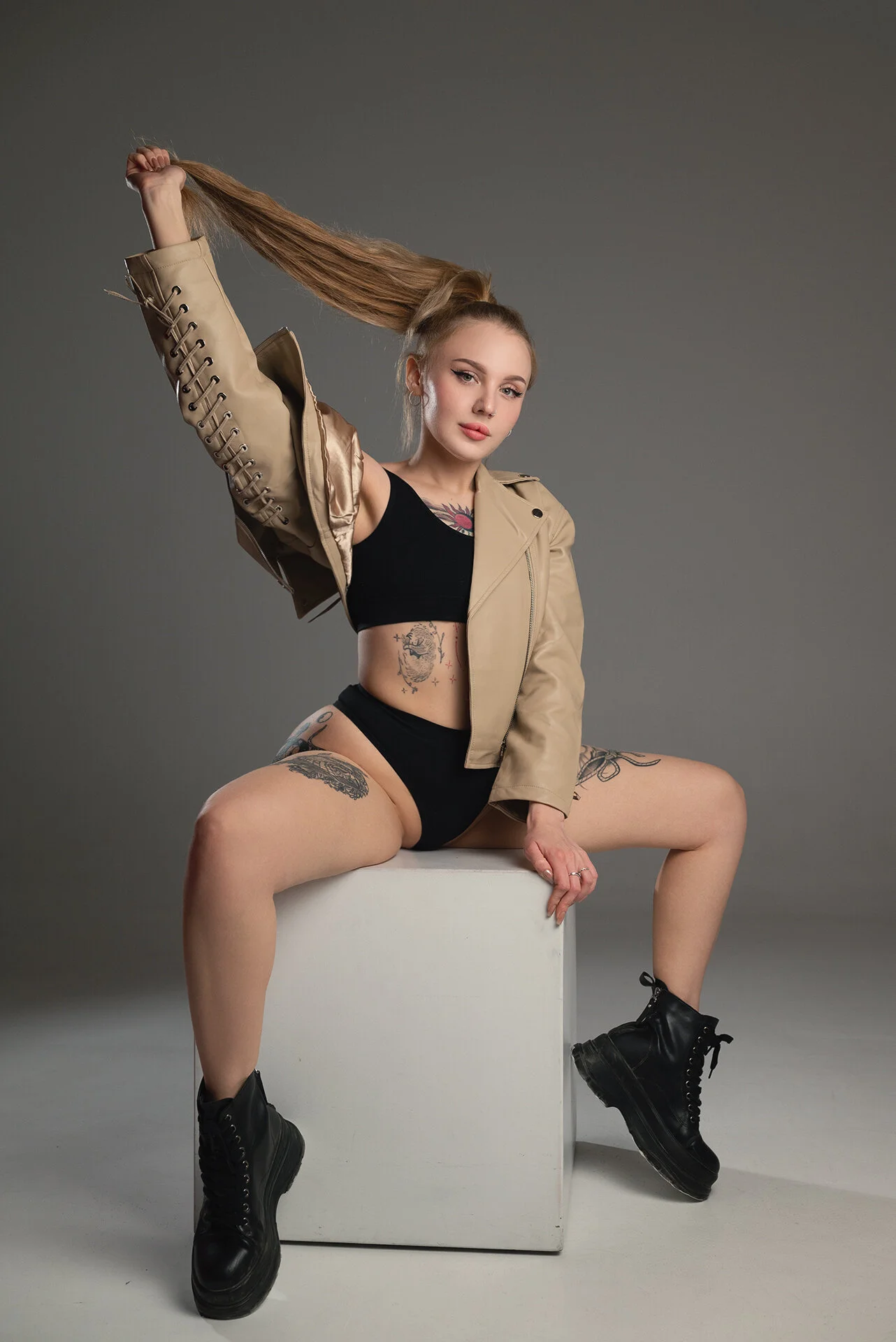 XXX Porn Photo of Nude LianaFord 230