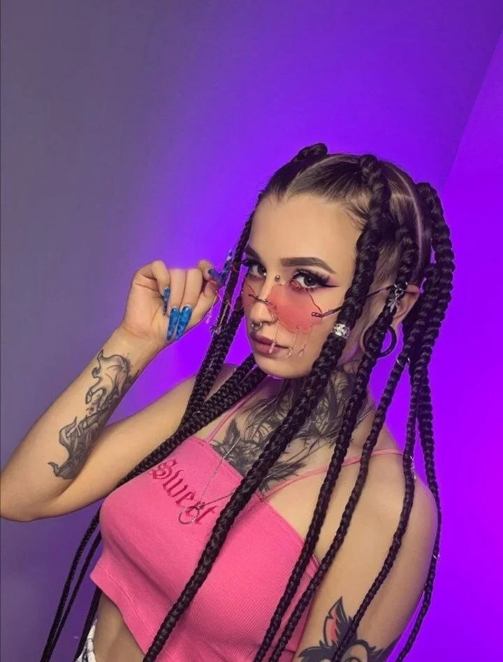 XXX Porn Photo of Nude LilithPoison 9