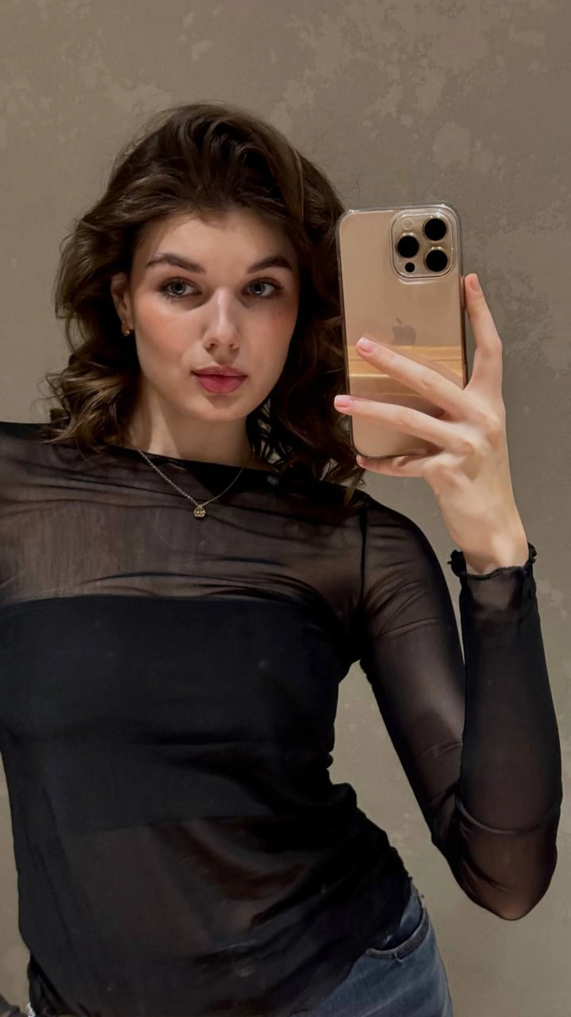 XXX Porn Photo of Nude FloraDobb 7