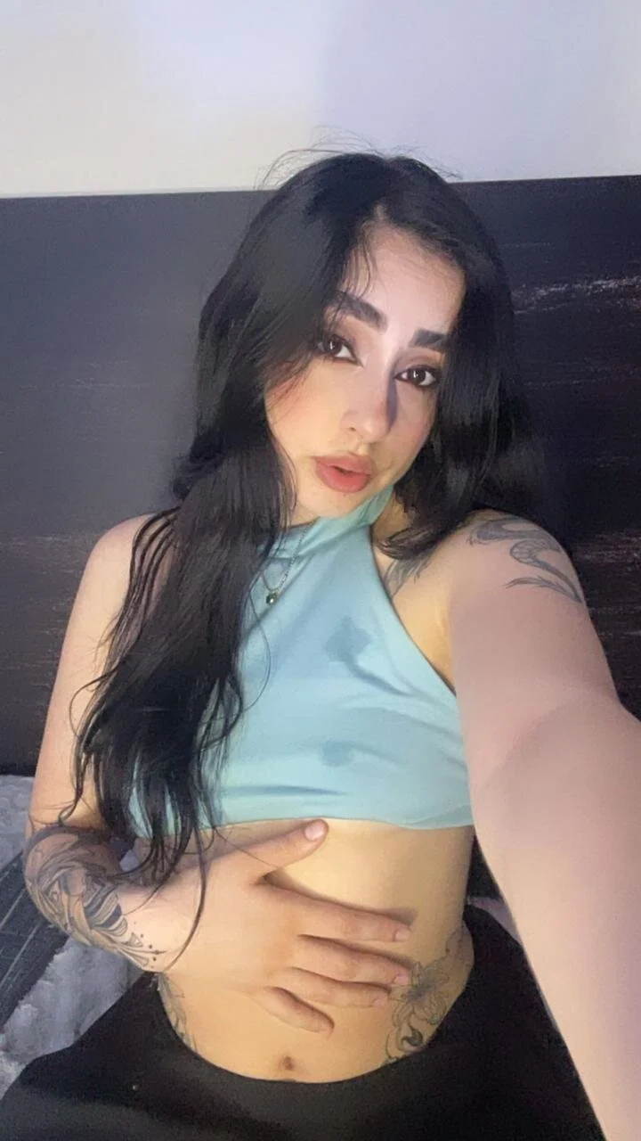 XXX Porn Photo of Nude sharlot24 25