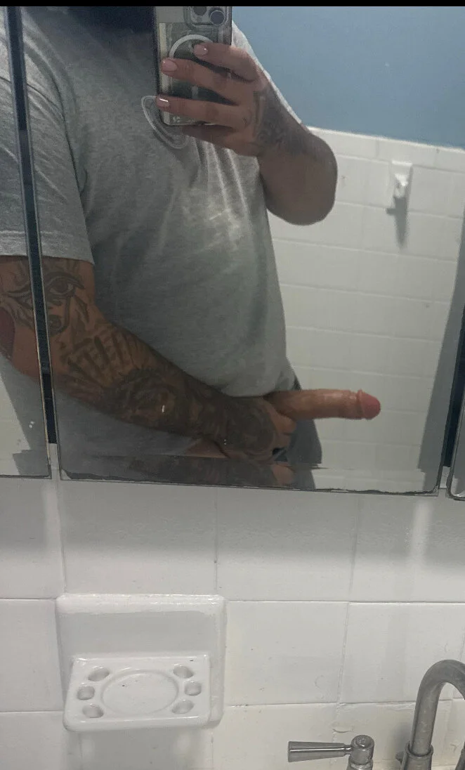 XXX Porn Photo of Nude Daddyhonk 6