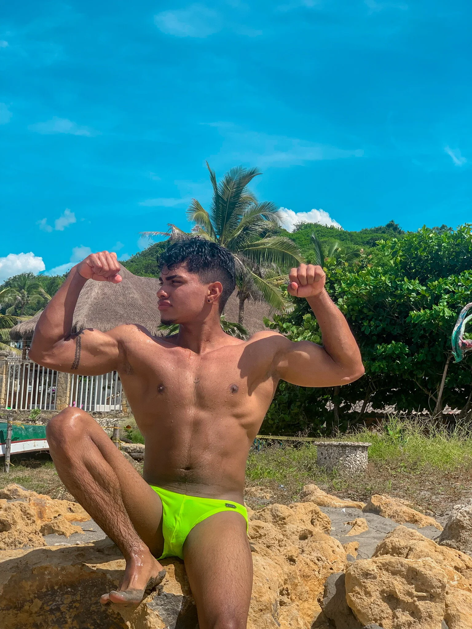 XXX Porn Photo of Nude Young_laroi 12