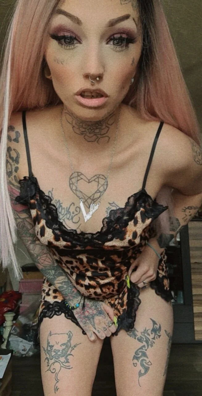 XXX Porn Photo of Nude RoxxyInk 102