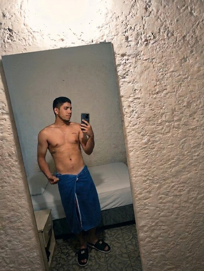 XXX Porn Photo of Nude Mauro_boy 3