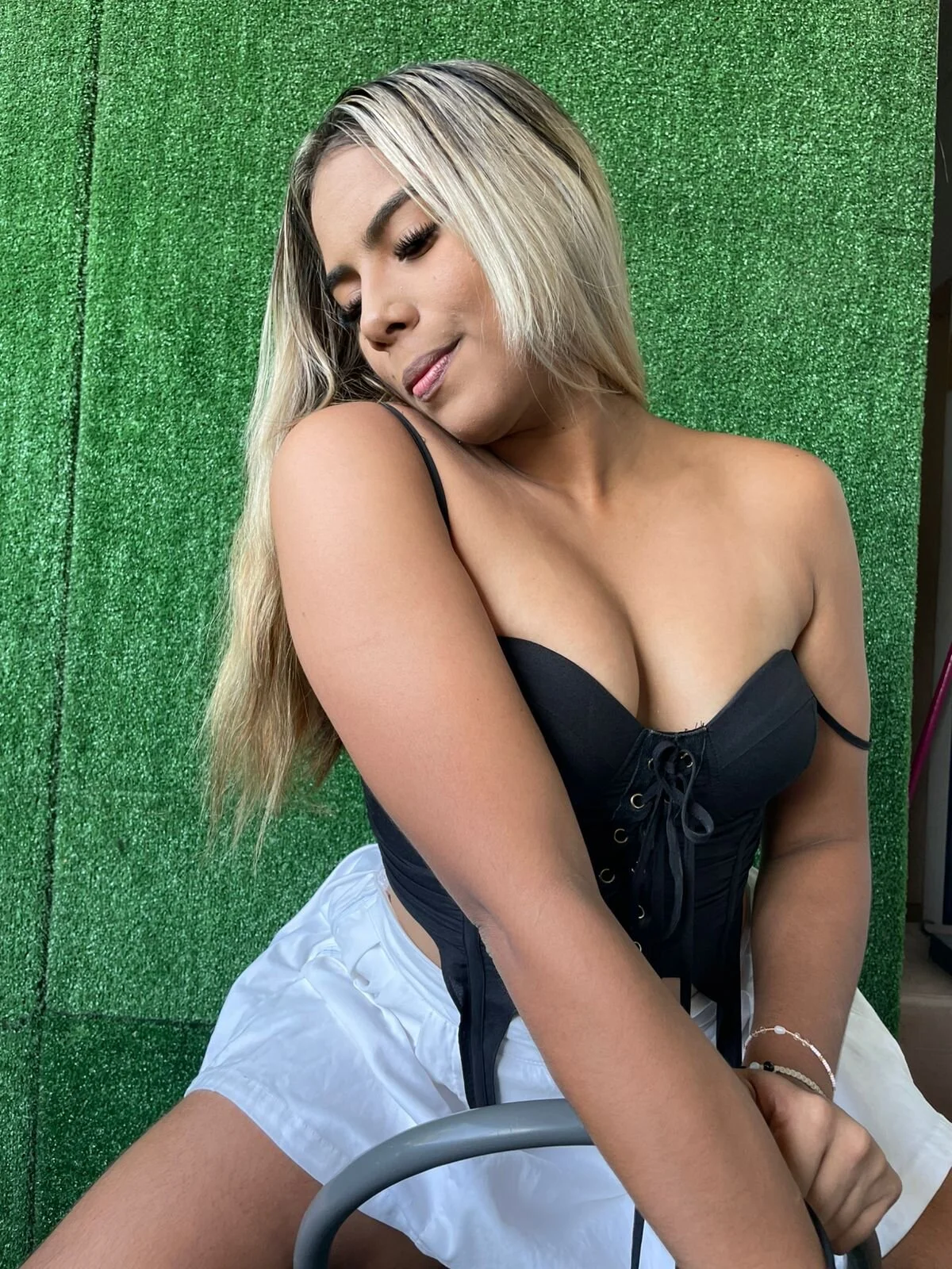 XXX Porn Photo of Nude MiaSizzle 12