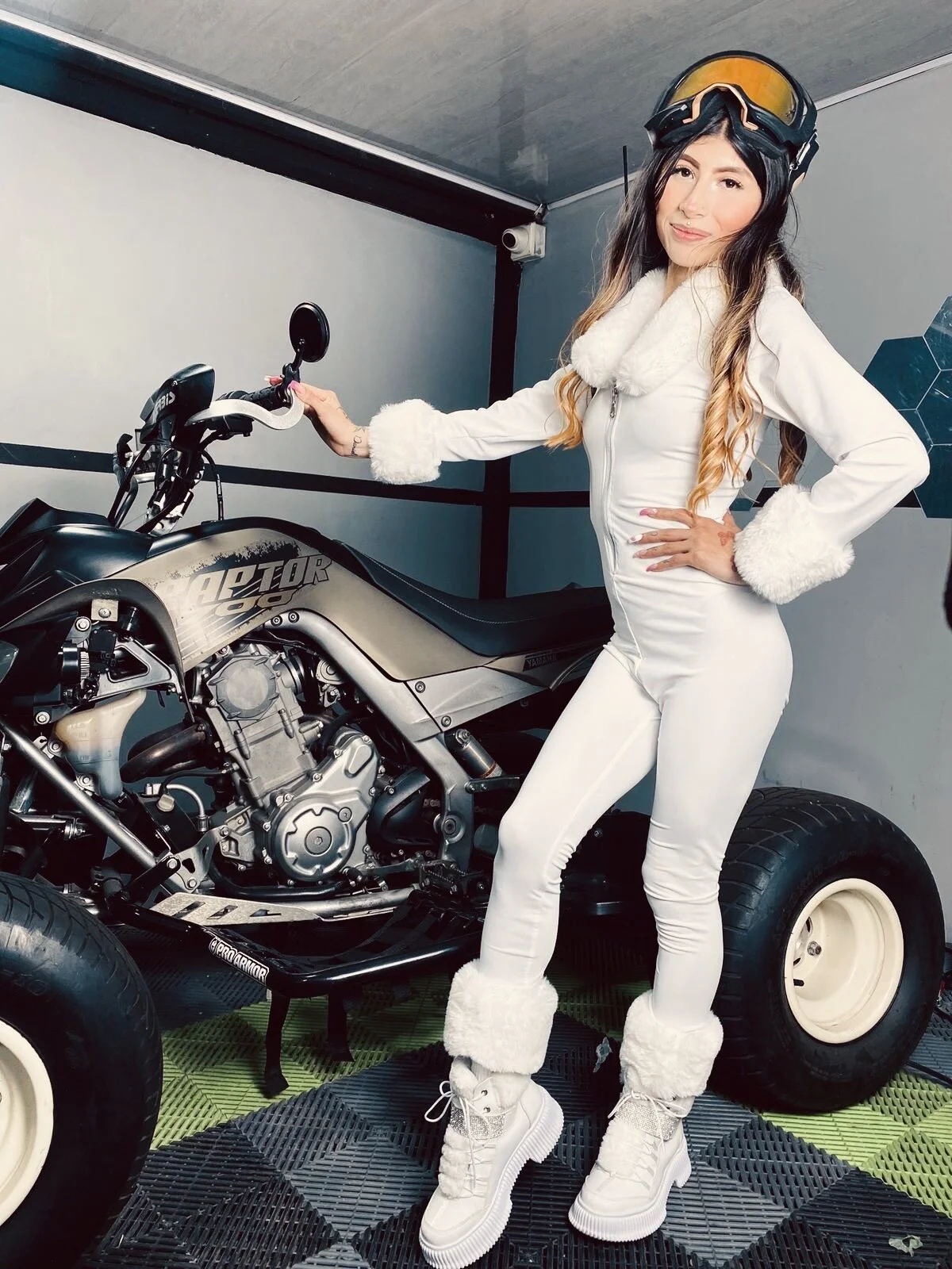 XXX Porn Photo of Nude luna_miler_ 11