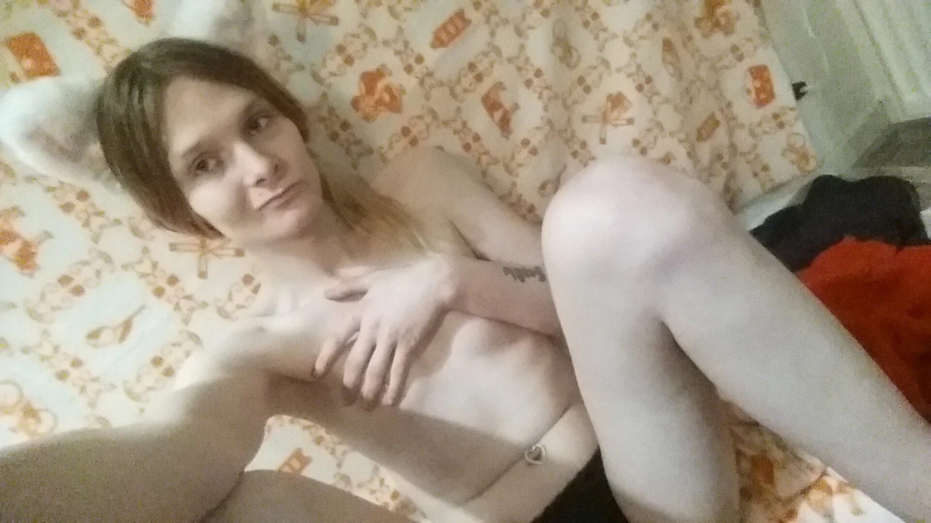 XXX Porn Photo of Nude kitty-sluttyemz 4
