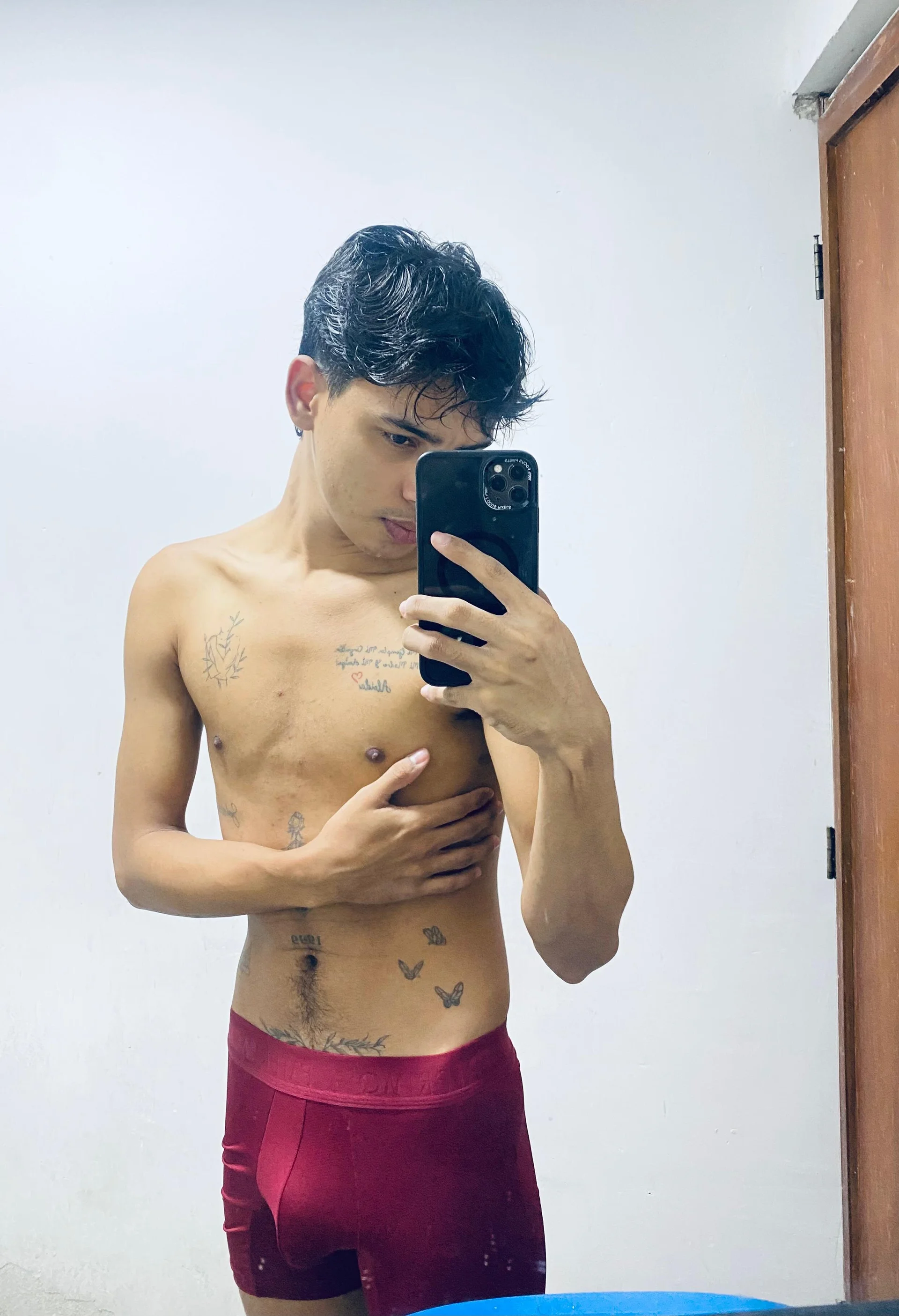 XXX Porn Photo of Nude allens_joe 16