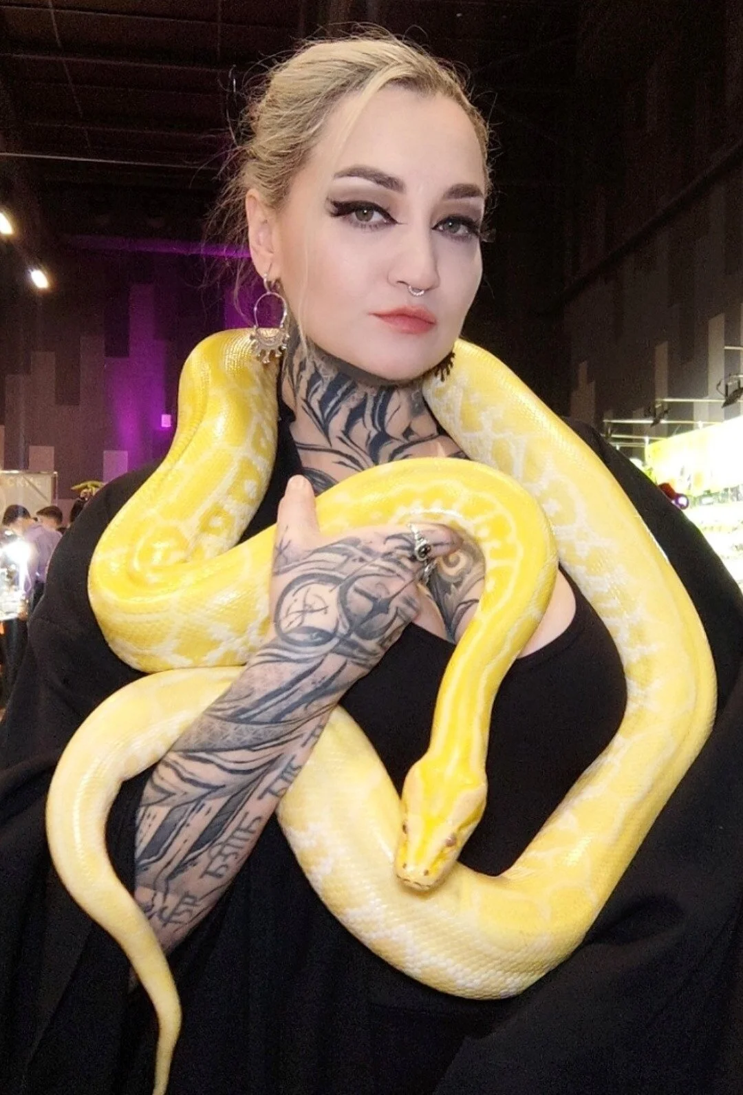 XXX Porn Photo of Nude MistressDarkSindel 25