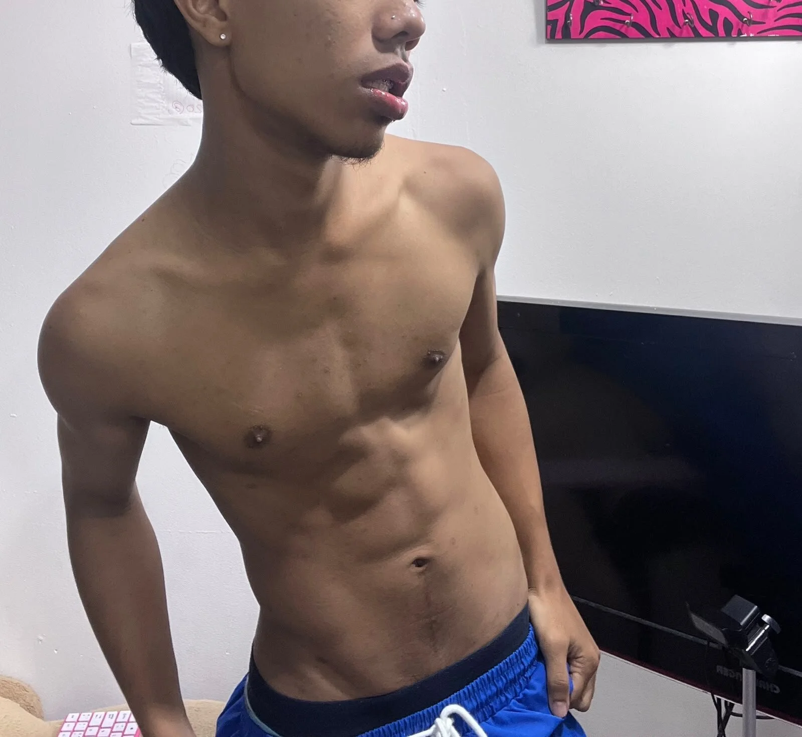 XXX Porn Photo of Nude golden_lionx18 5
