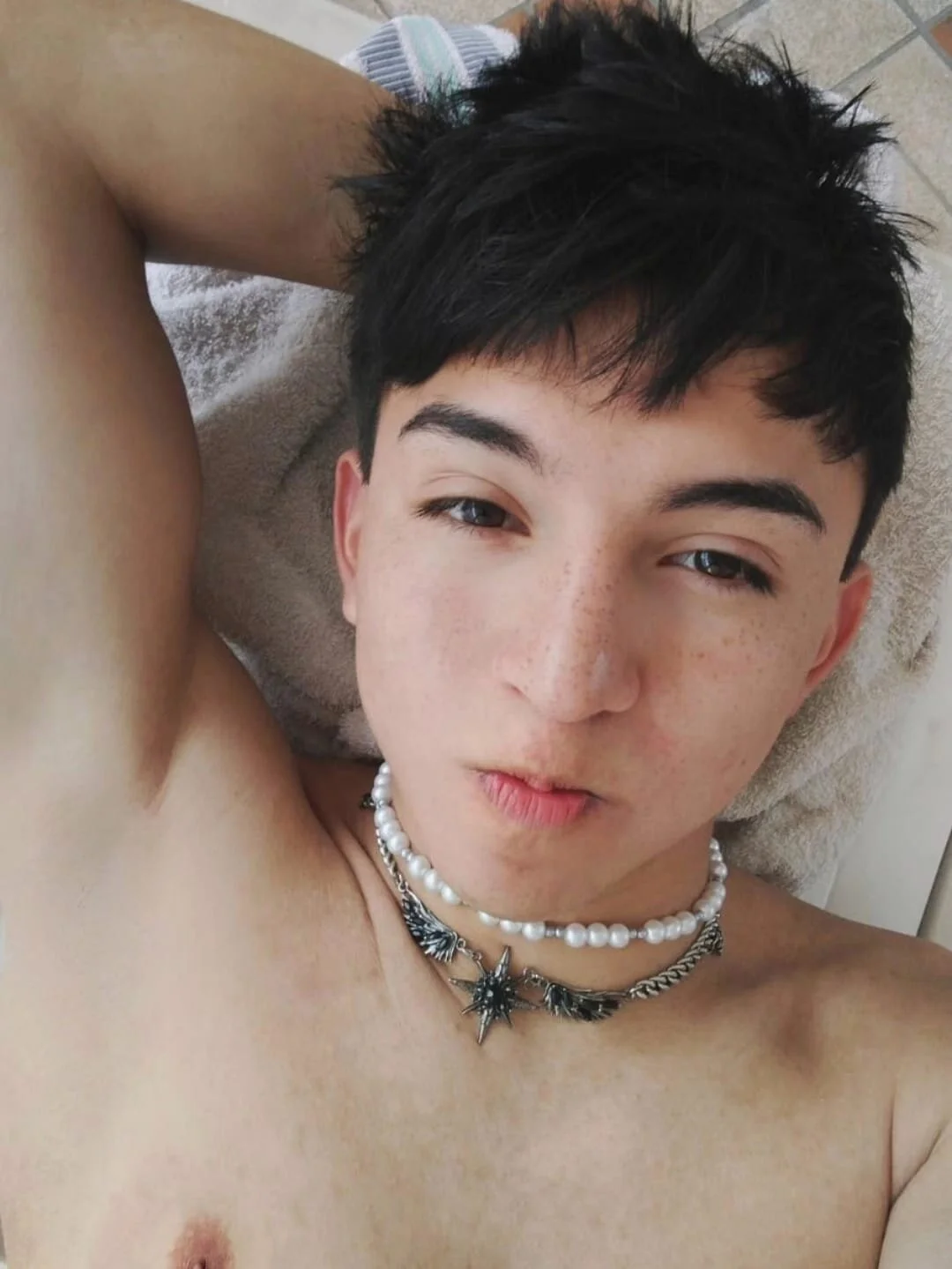 XXX Porn Photo of Nude joji_Spencer 11
