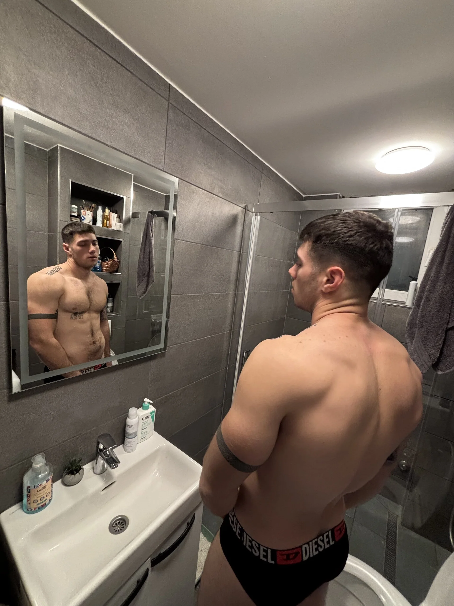 XXX Porn Photo of Nude Jason_theGreat 1