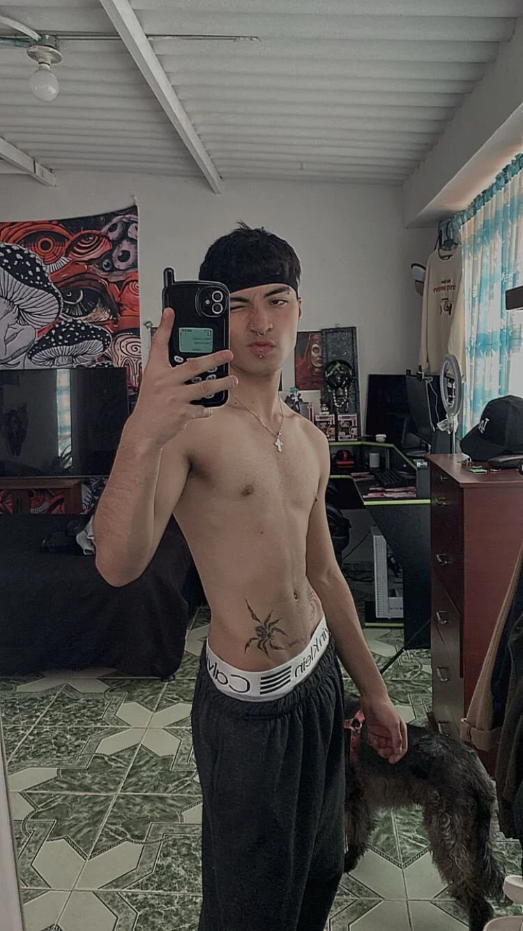 XXX Porn Photo of Nude dylan_fun18 6