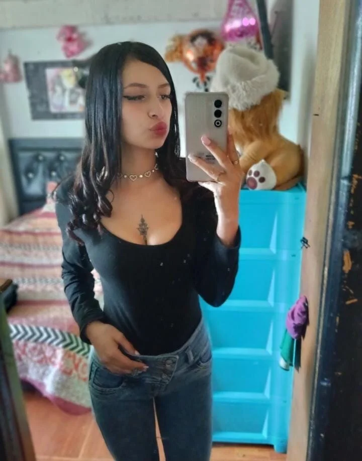 XXX Porn Photo of Nude EiimyX 2