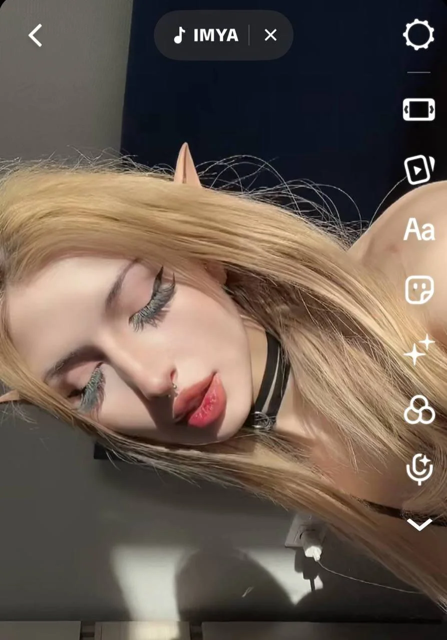 XXX Porn Photo of Nude awinyre 3