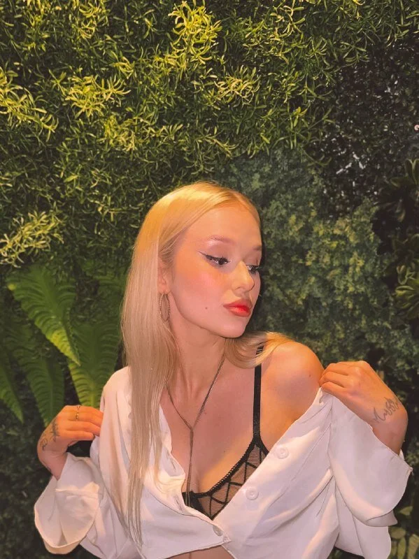 XXX Porn Photo of Nude essyle 22