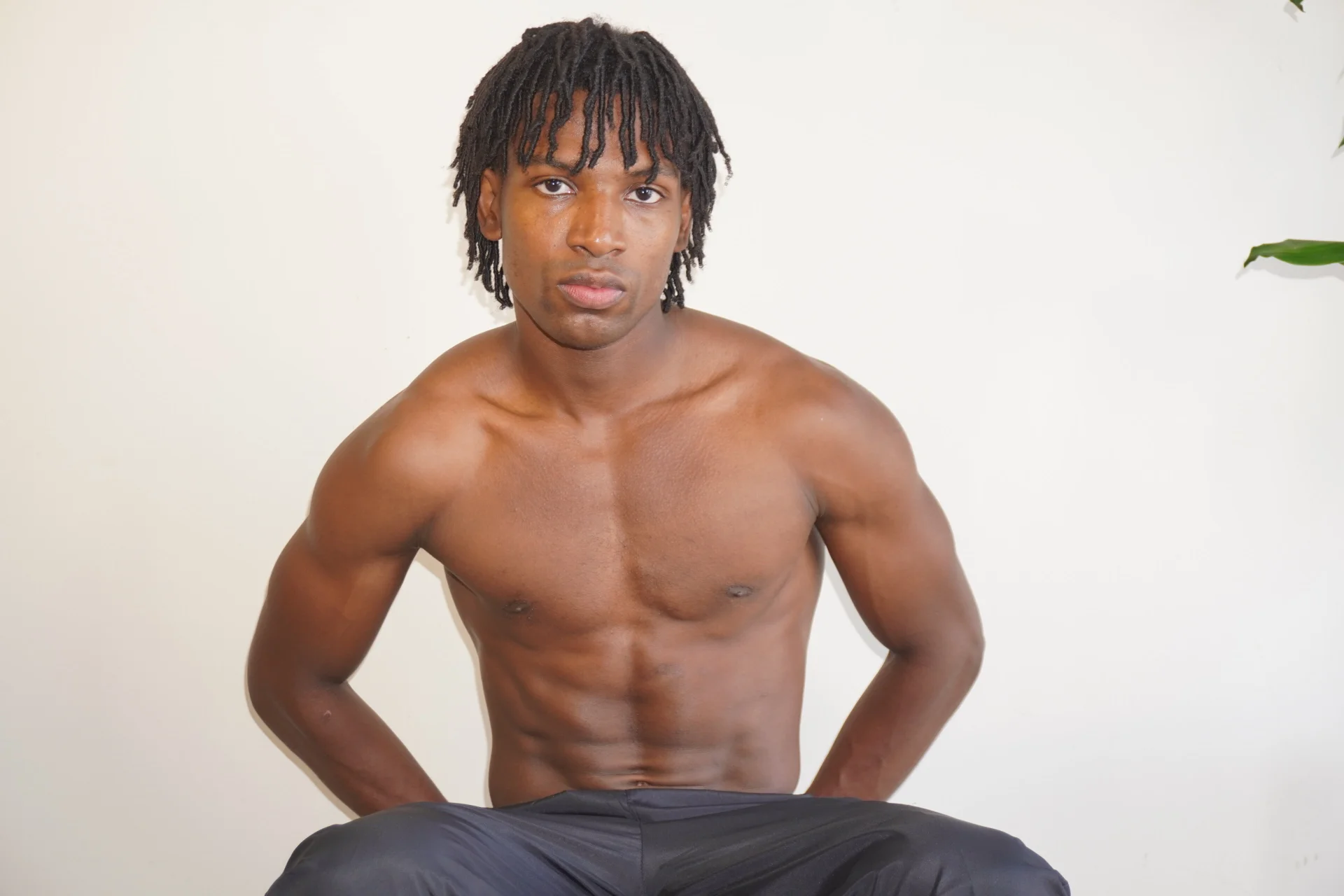 XXX Porn Photo of Nude tau_montes 16