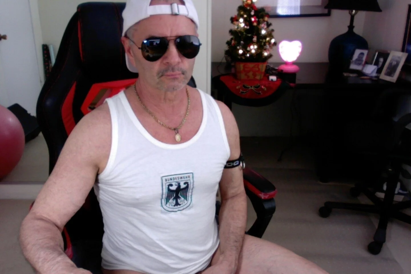 XXX Porn Photo of Nude hotdadbod 129