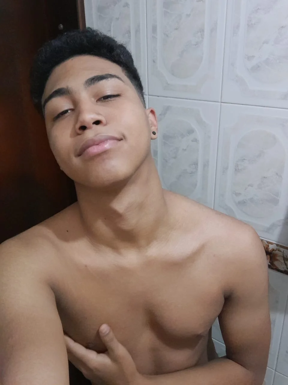 XXX Porn Photo of Nude joused_dominic 4
