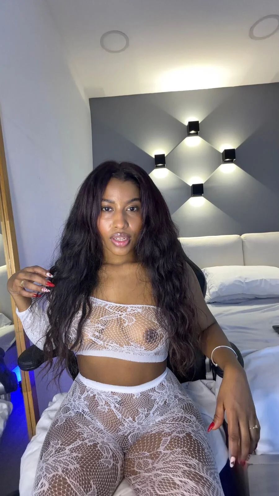 XXX Porn Photo of Nude selena_monroy 69