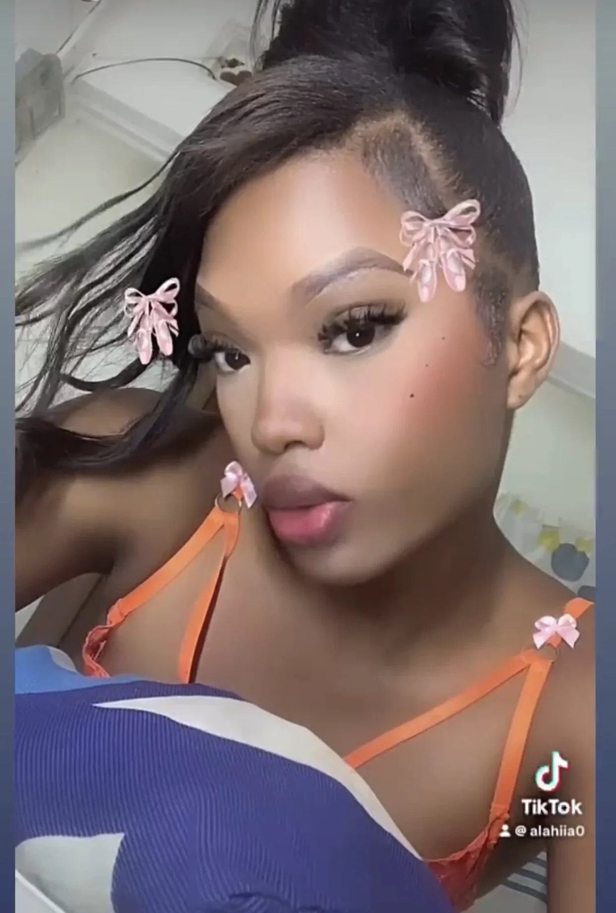 XXX Porn Photo of Nude alahai_queen 17