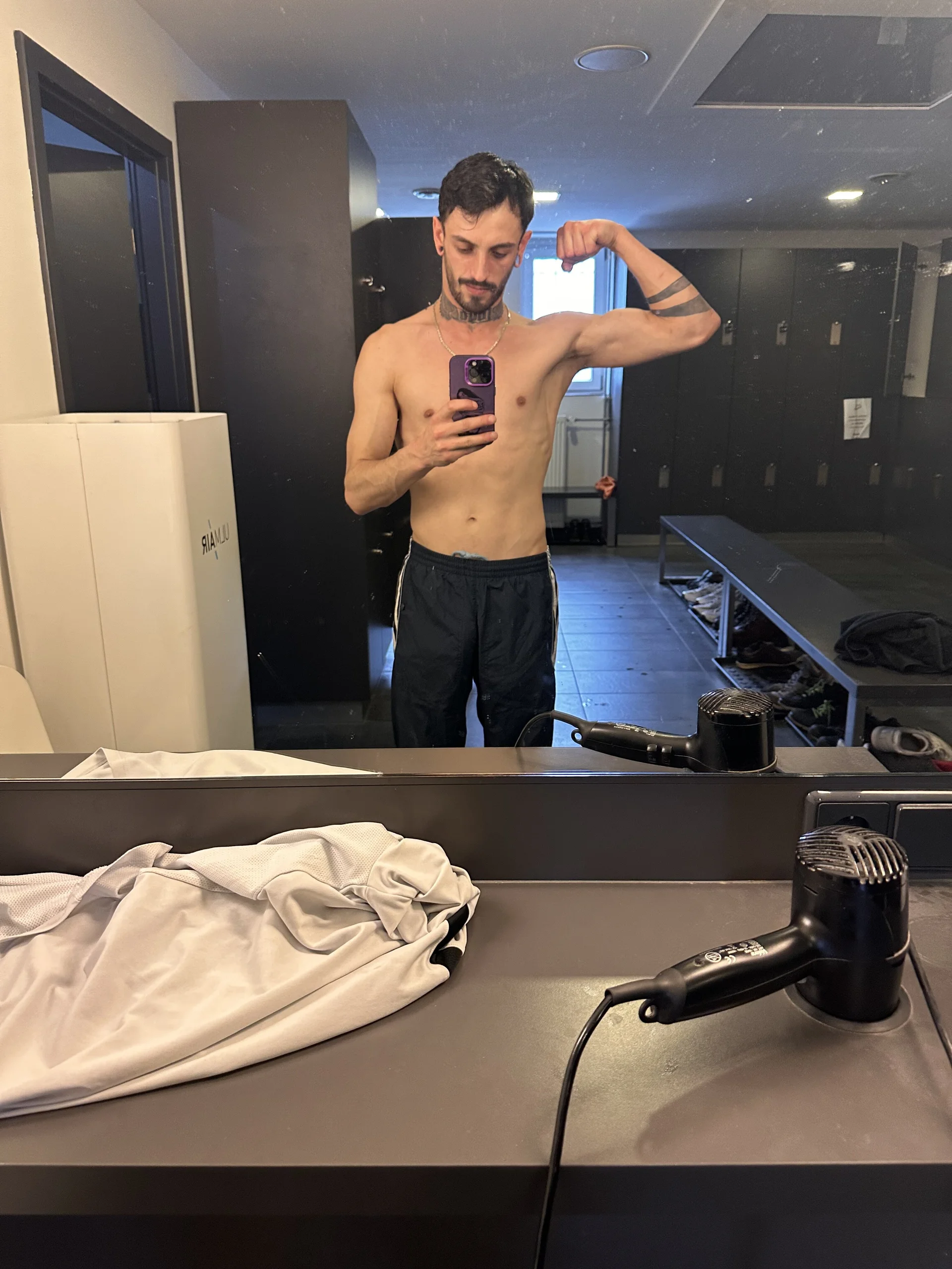 XXX Porn Photo of Nude Dr_Rainhaemern 2