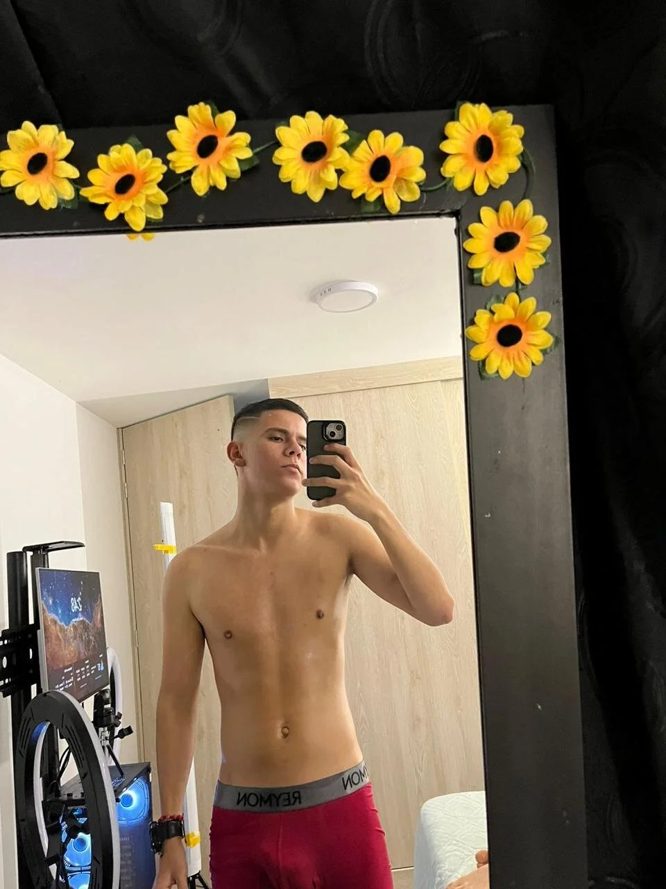 XXX Porn Photo of Nude el_sevillista29 6