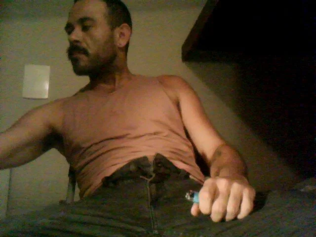 XXX Porn Photo of Nude PeludoFumador 4