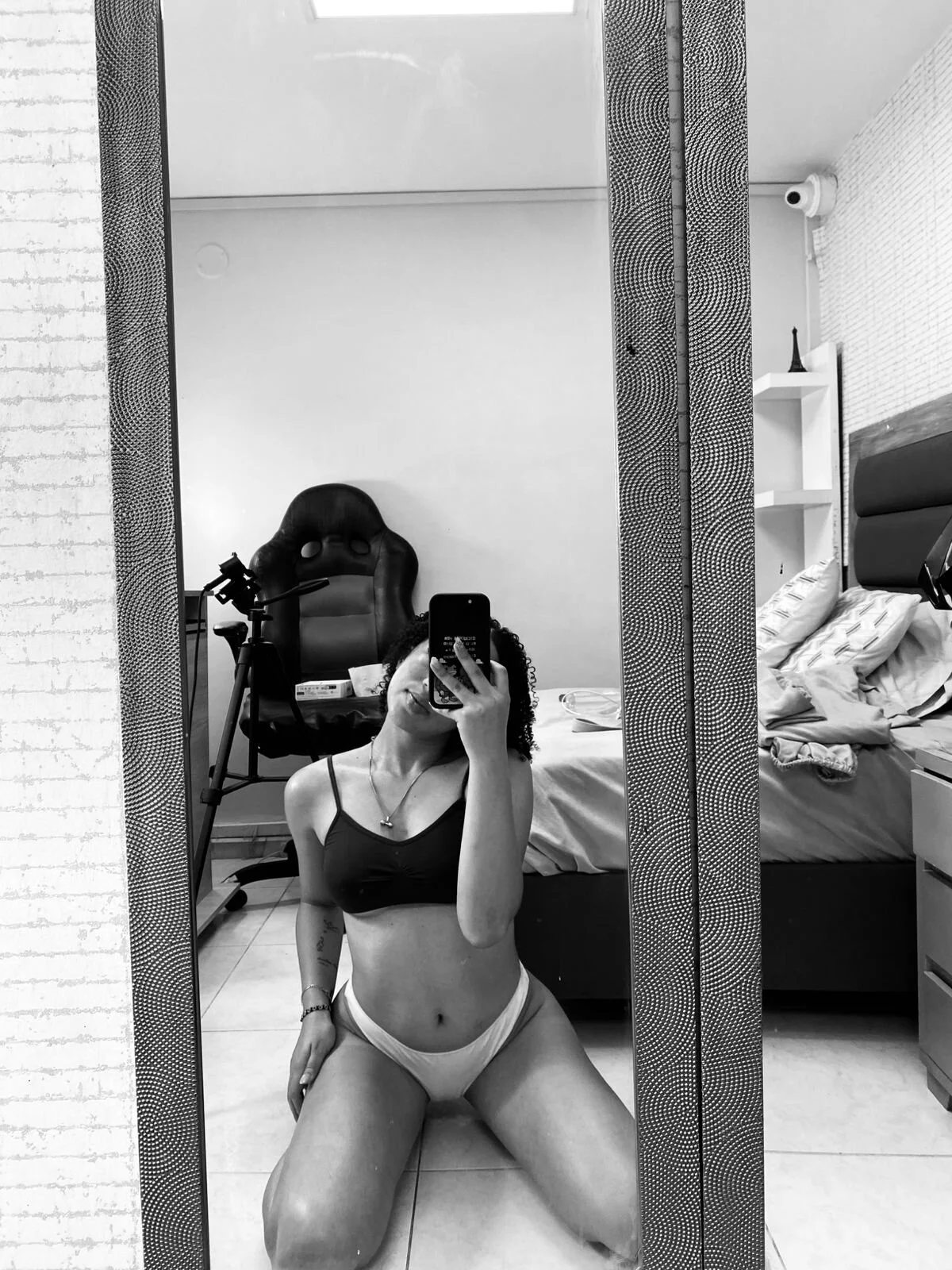 XXX Porn Photo of Nude LESLYSIMPSON 3
