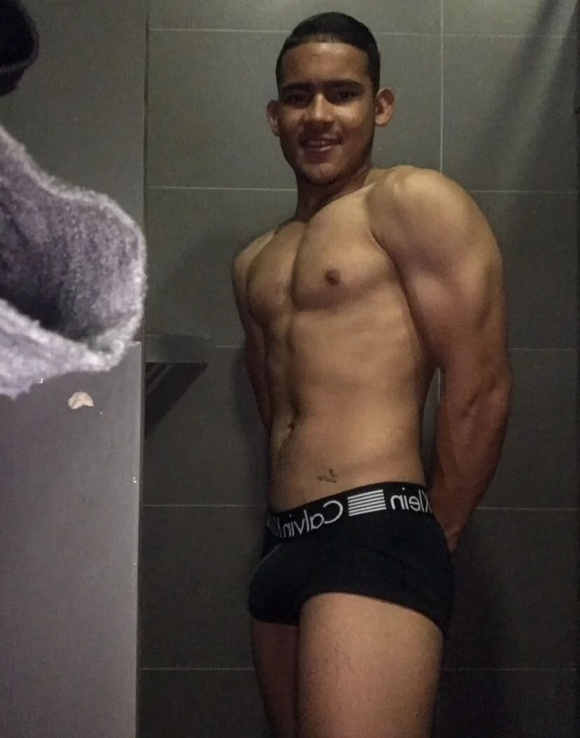 XXX Porn Photo of Nude louis_rueda 3