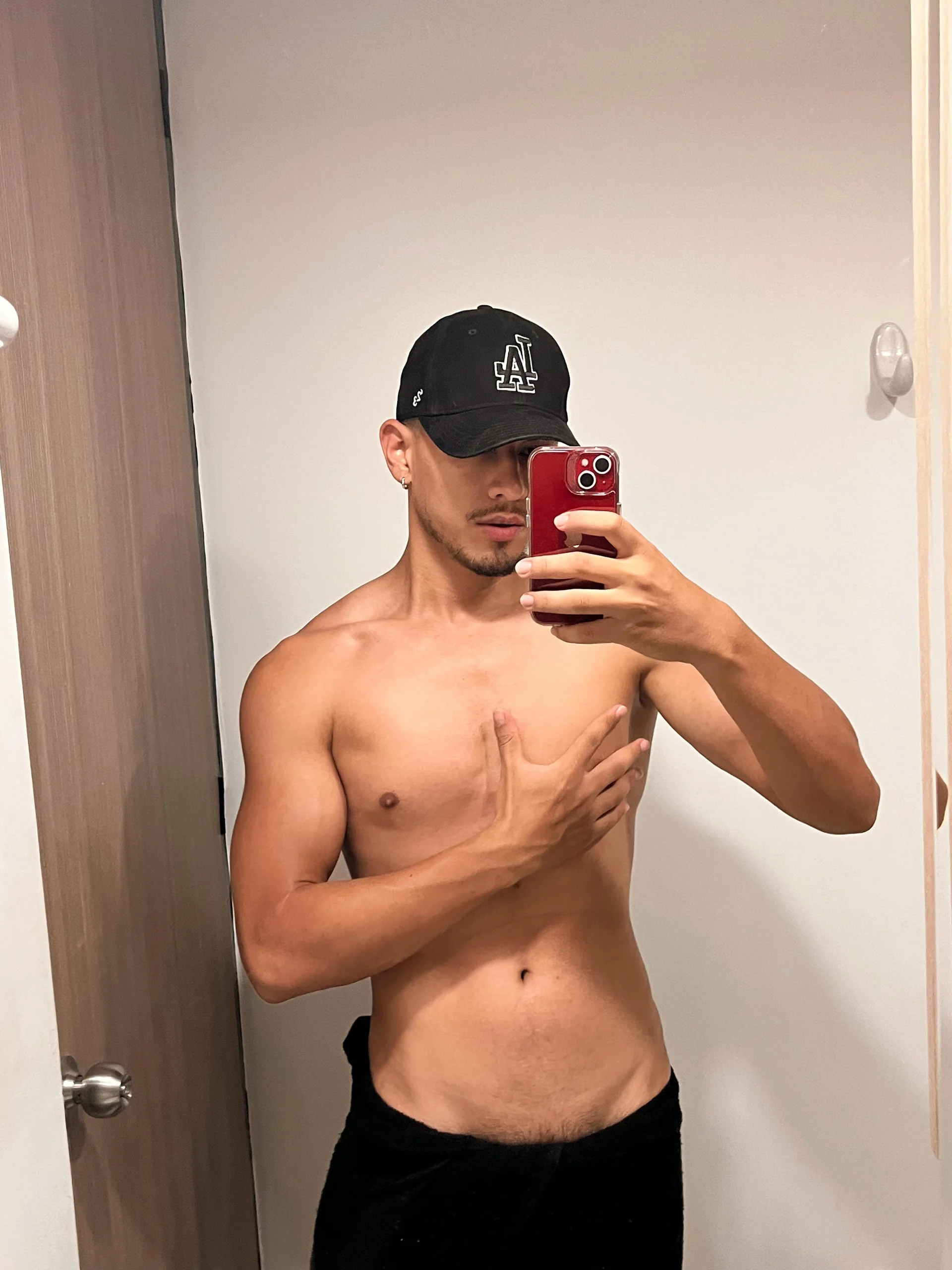 XXX Porn Photo of Nude Aaronfox_x 100