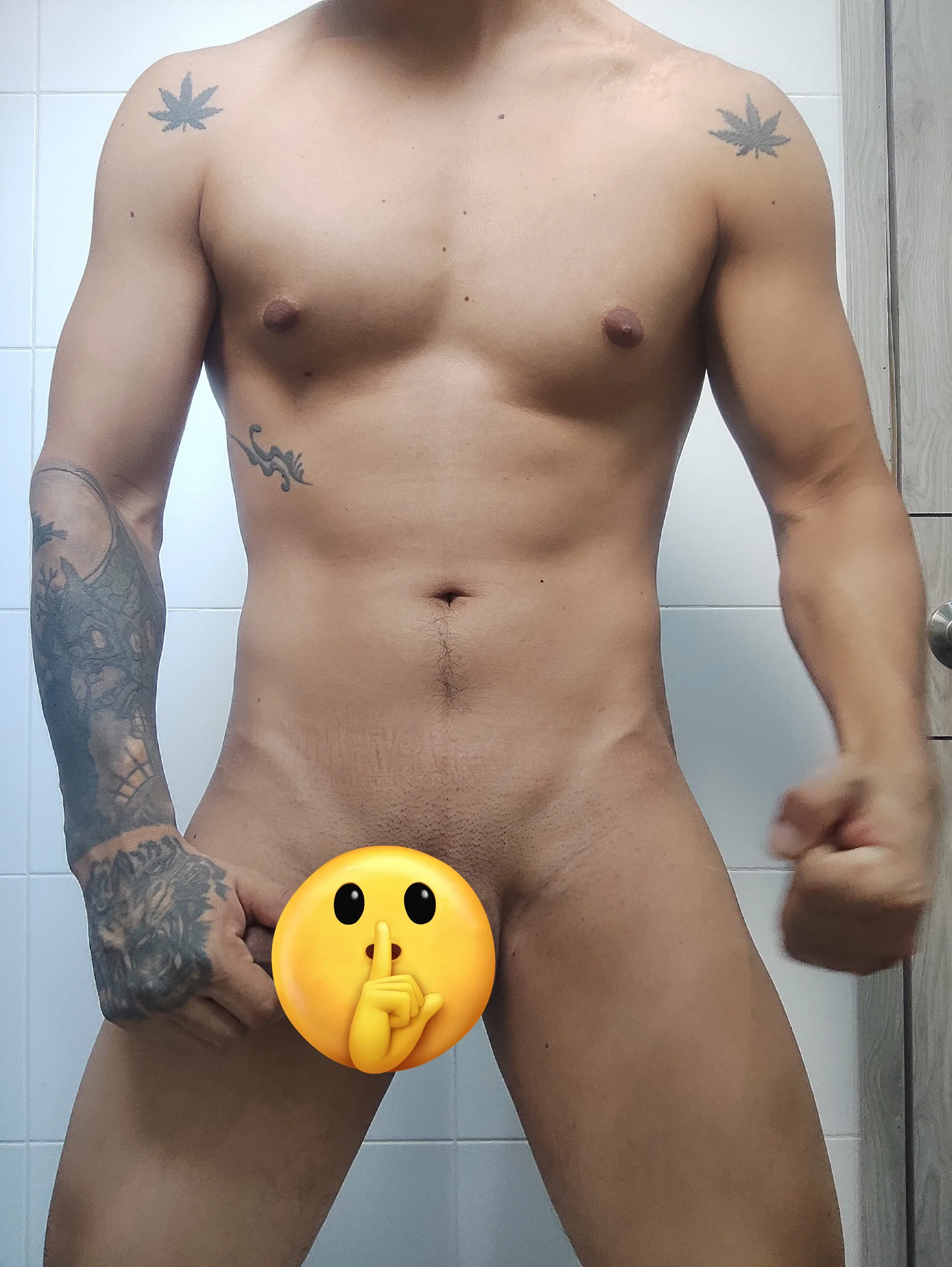 XXX Porn Photo of Nude lonelydick2002 1