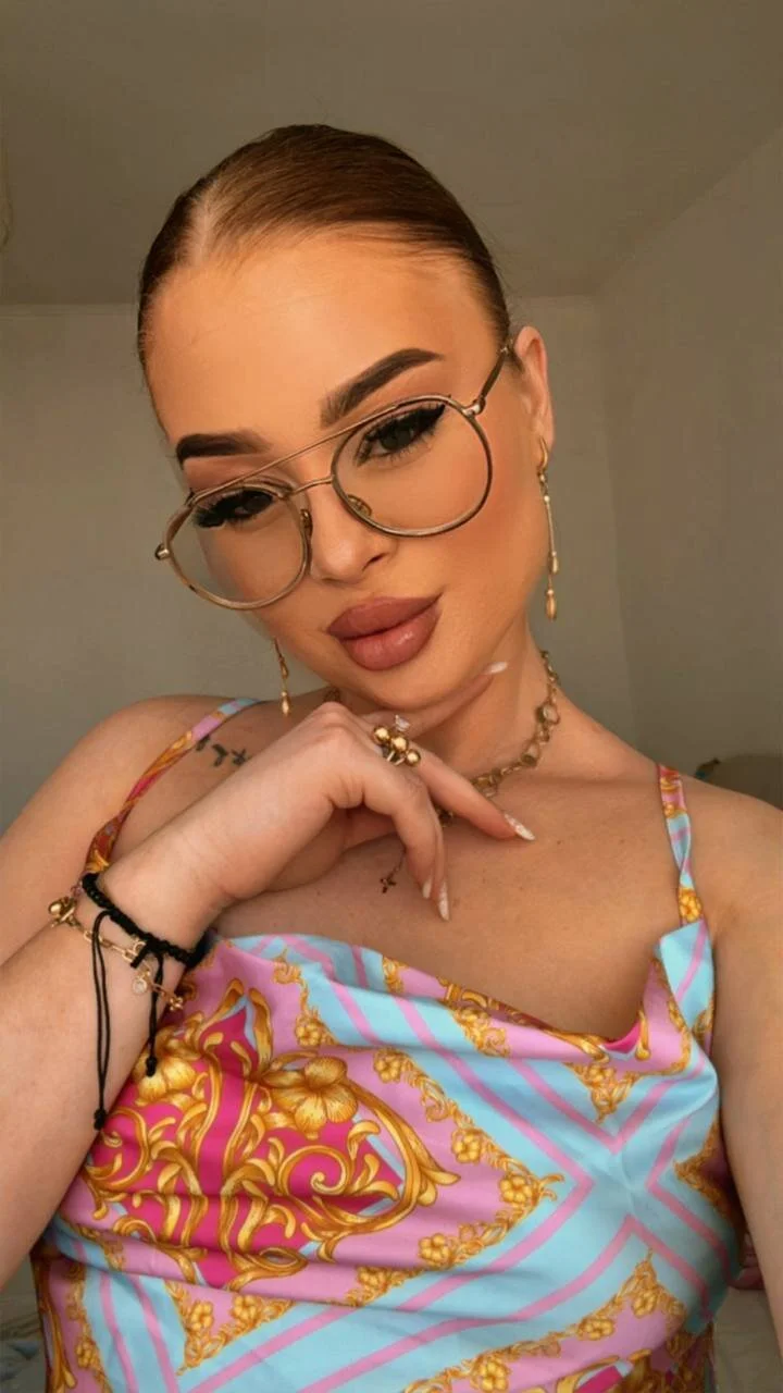 XXX Porn Photo of Nude LoraIvone 16