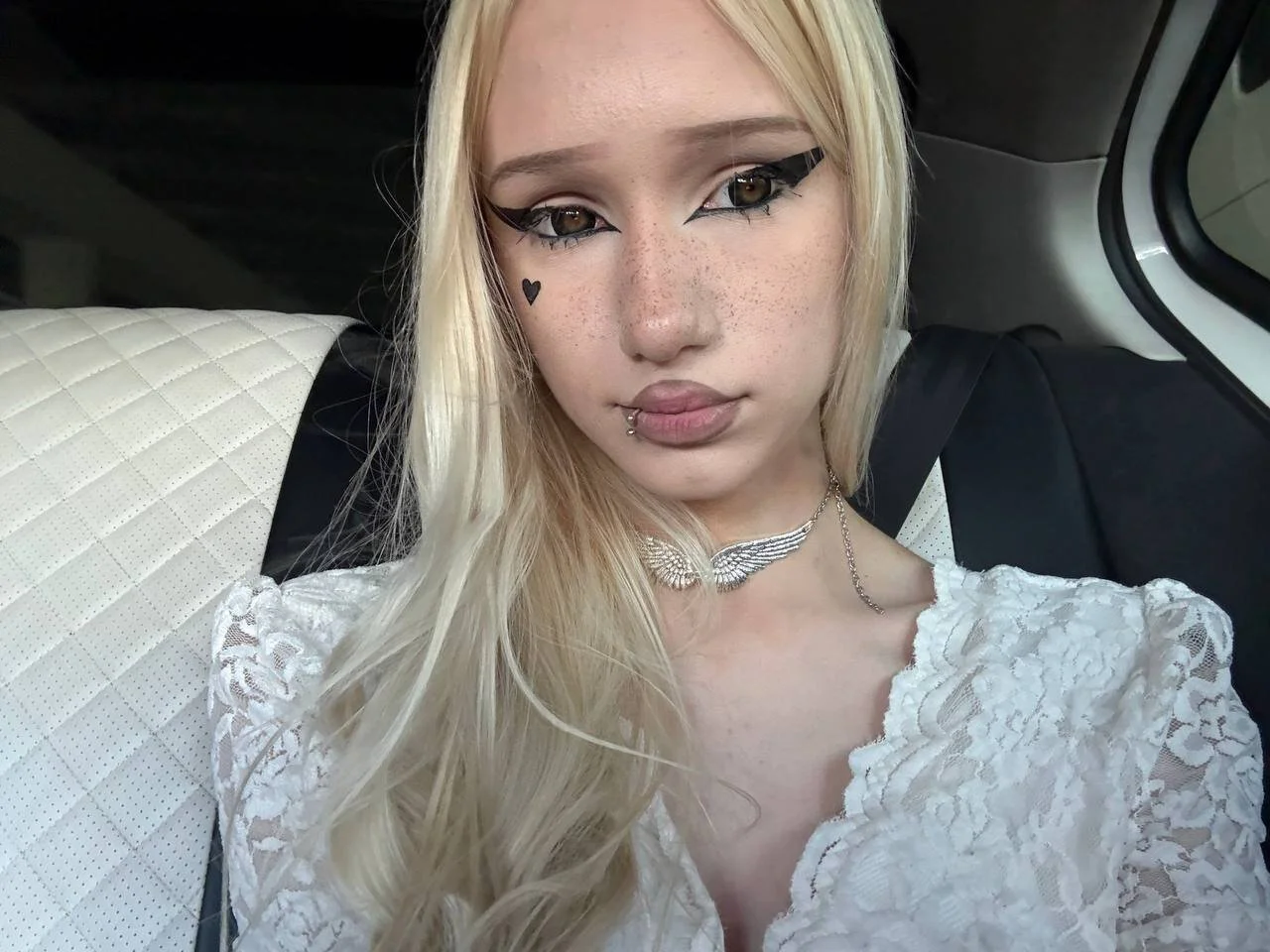 XXX Porn Photo of Nude Blondilis 5