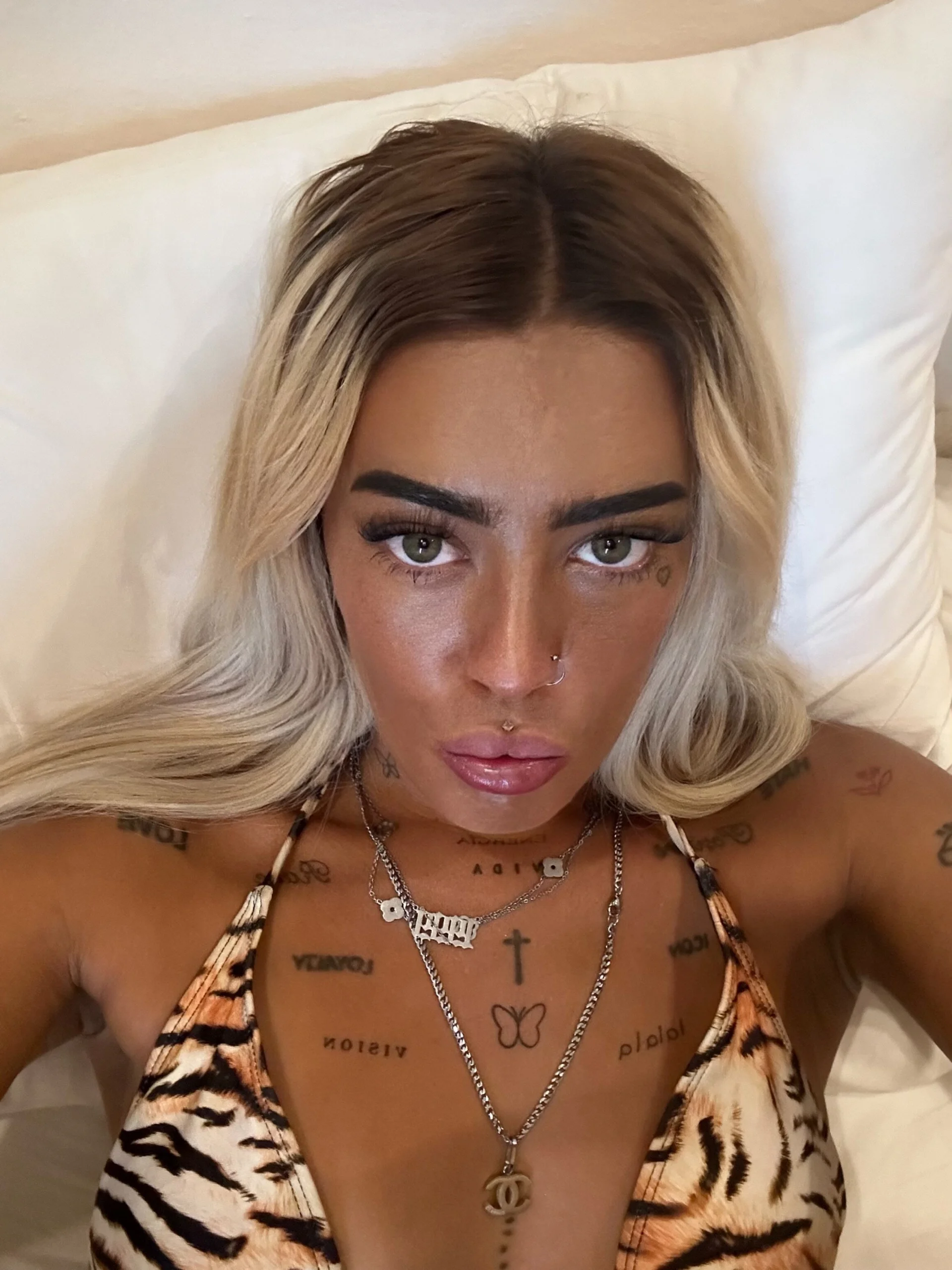 XXX Porn Photo of Nude RoseyLeeX 10