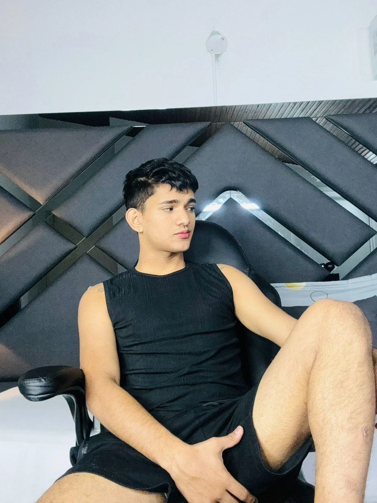 XXX Porn Photo of Nude ander_deimond_ 9