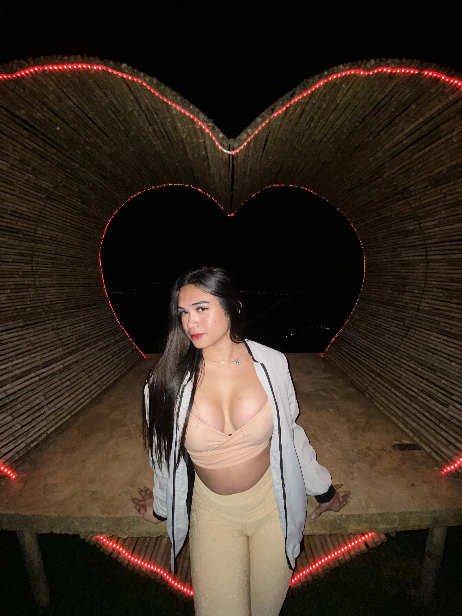 XXX Porn Photo of Nude urlovelysandra 2