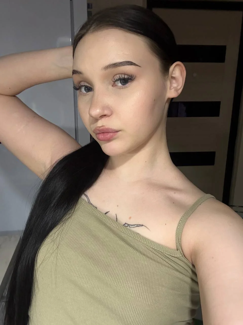 XXX Porn Photo of Nude RoxannRunk 15