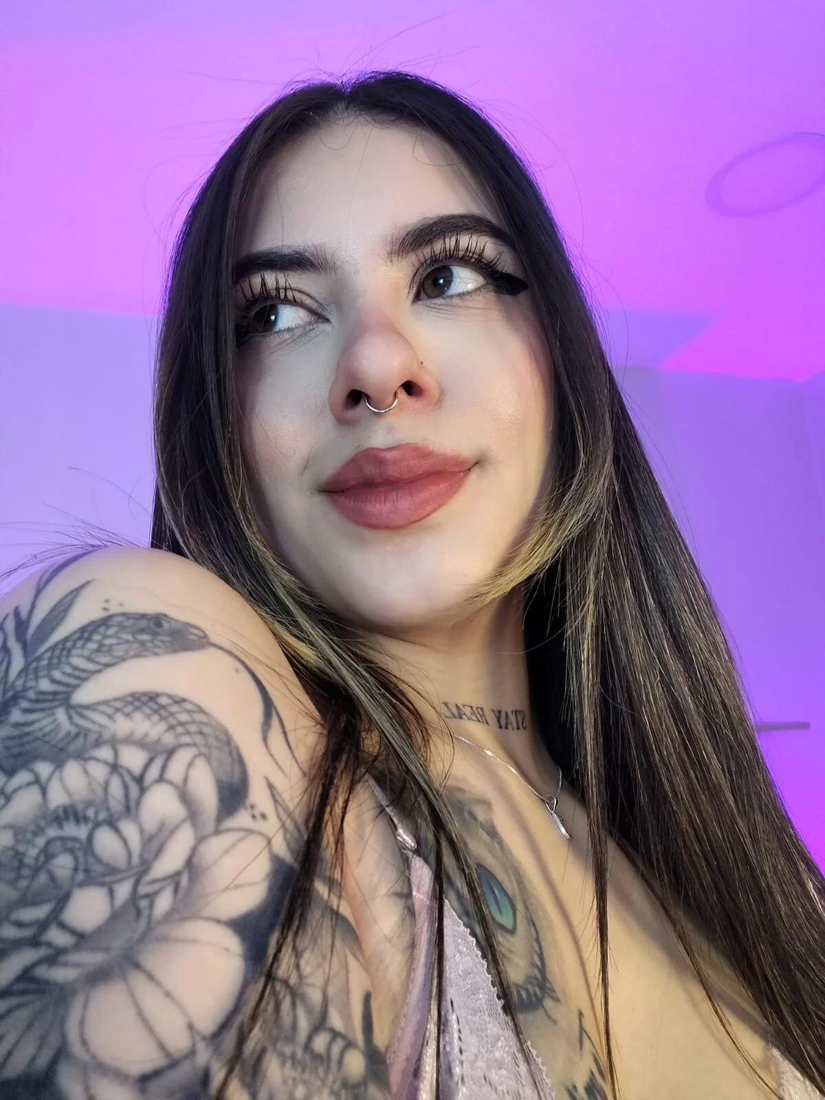 XXX Porn Photo of Nude Alice_Vixen 320