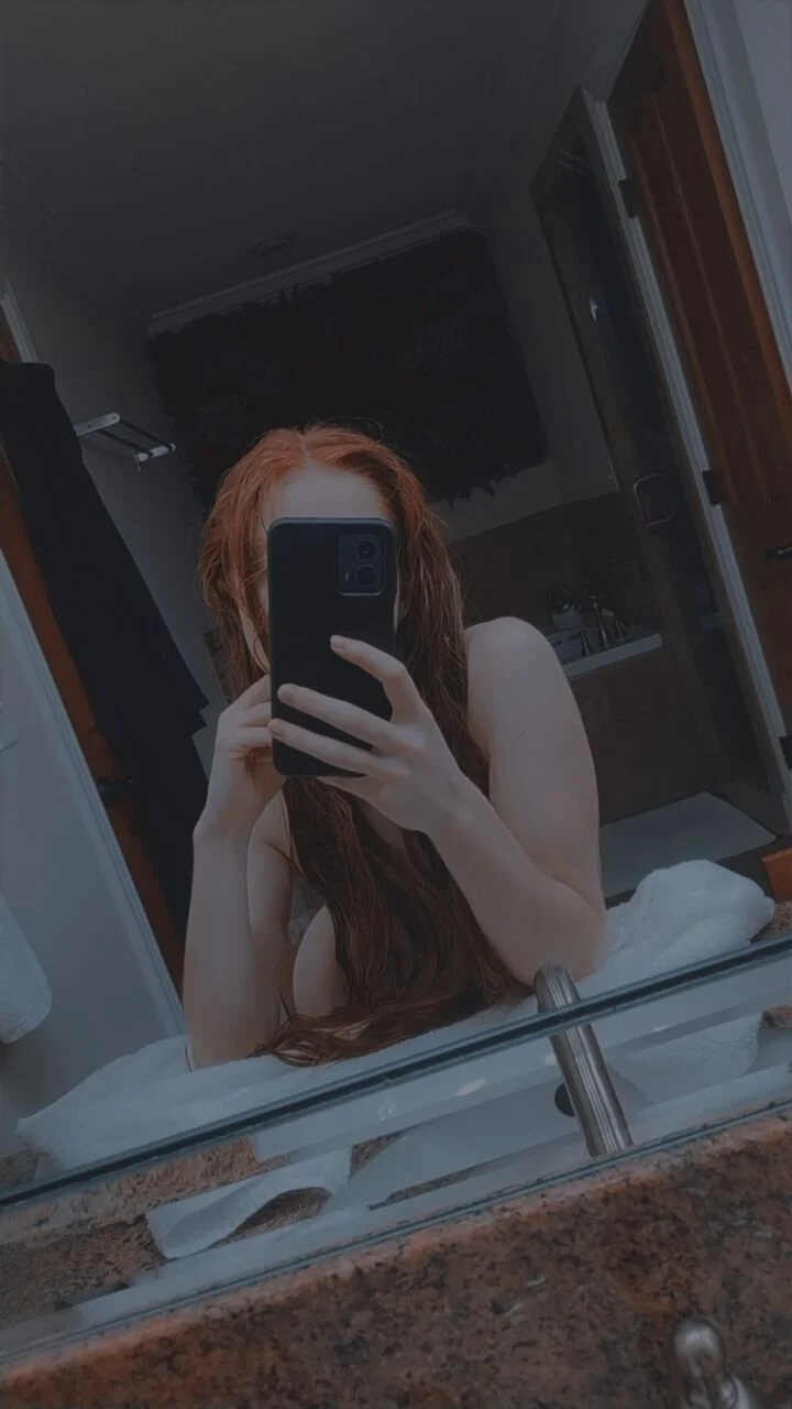 XXX Porn Photo of Nude shelikessoymilk 4