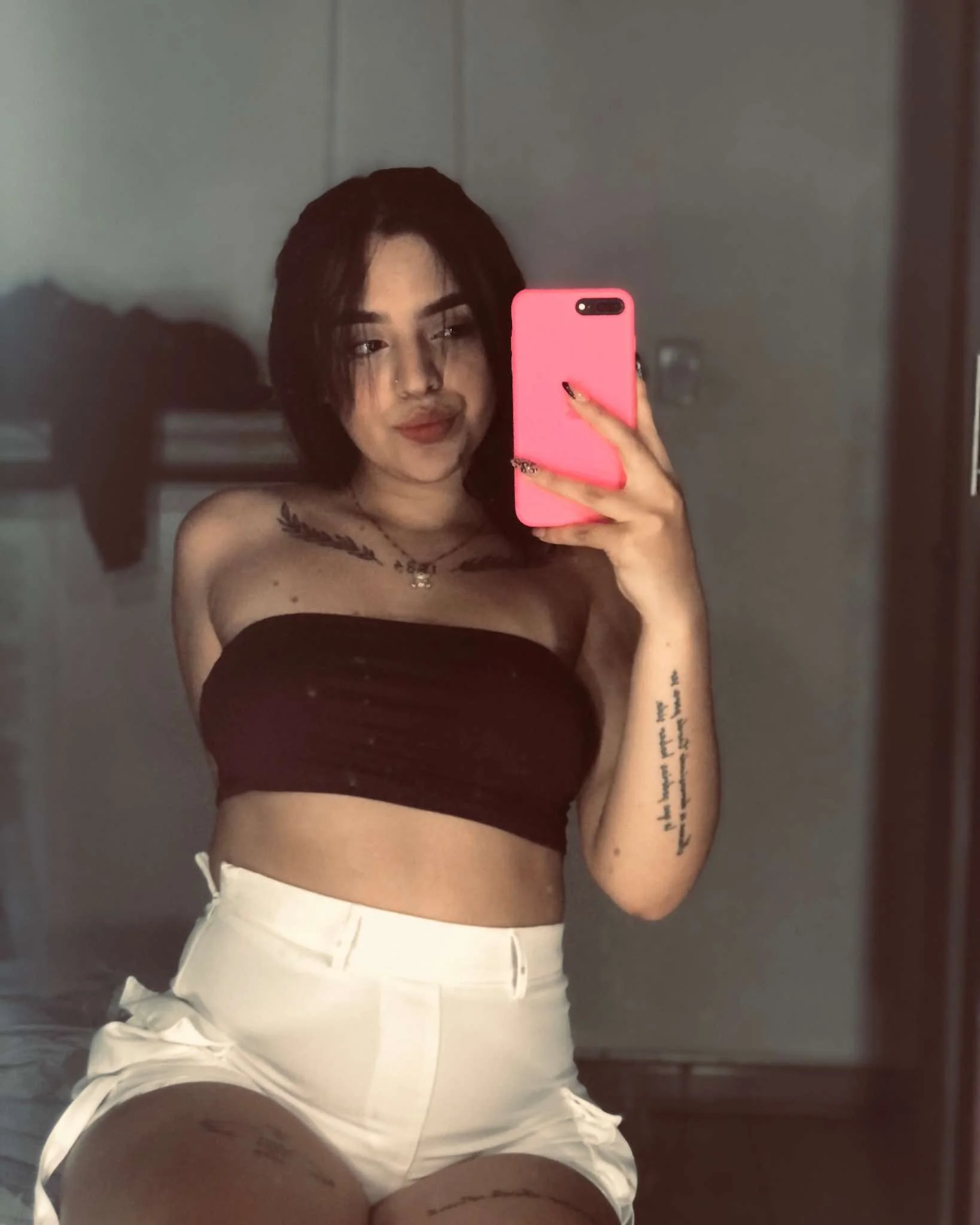XXX Porn Photo of Nude brutal_sex_room2k 2
