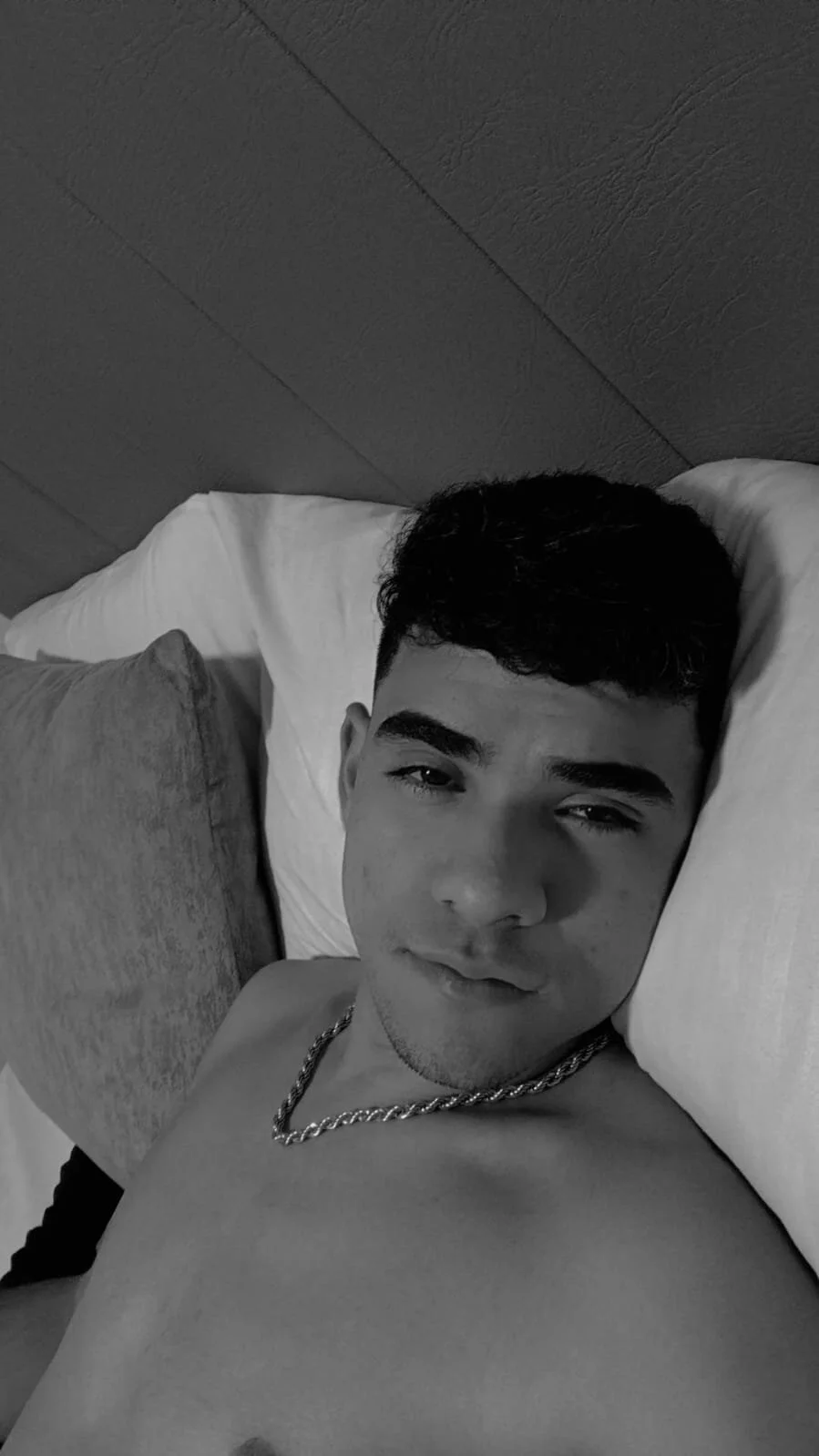 XXX Porn Photo of Nude zack_joness18 7