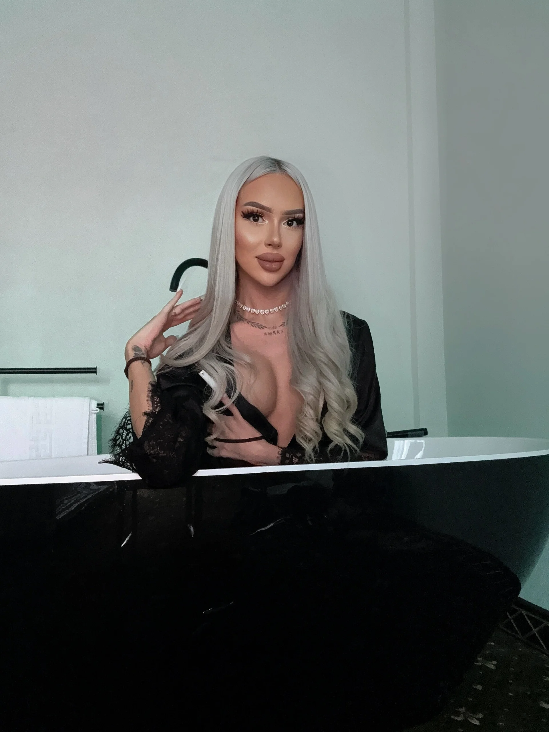 XXX Porn Photo of Nude babykris 13