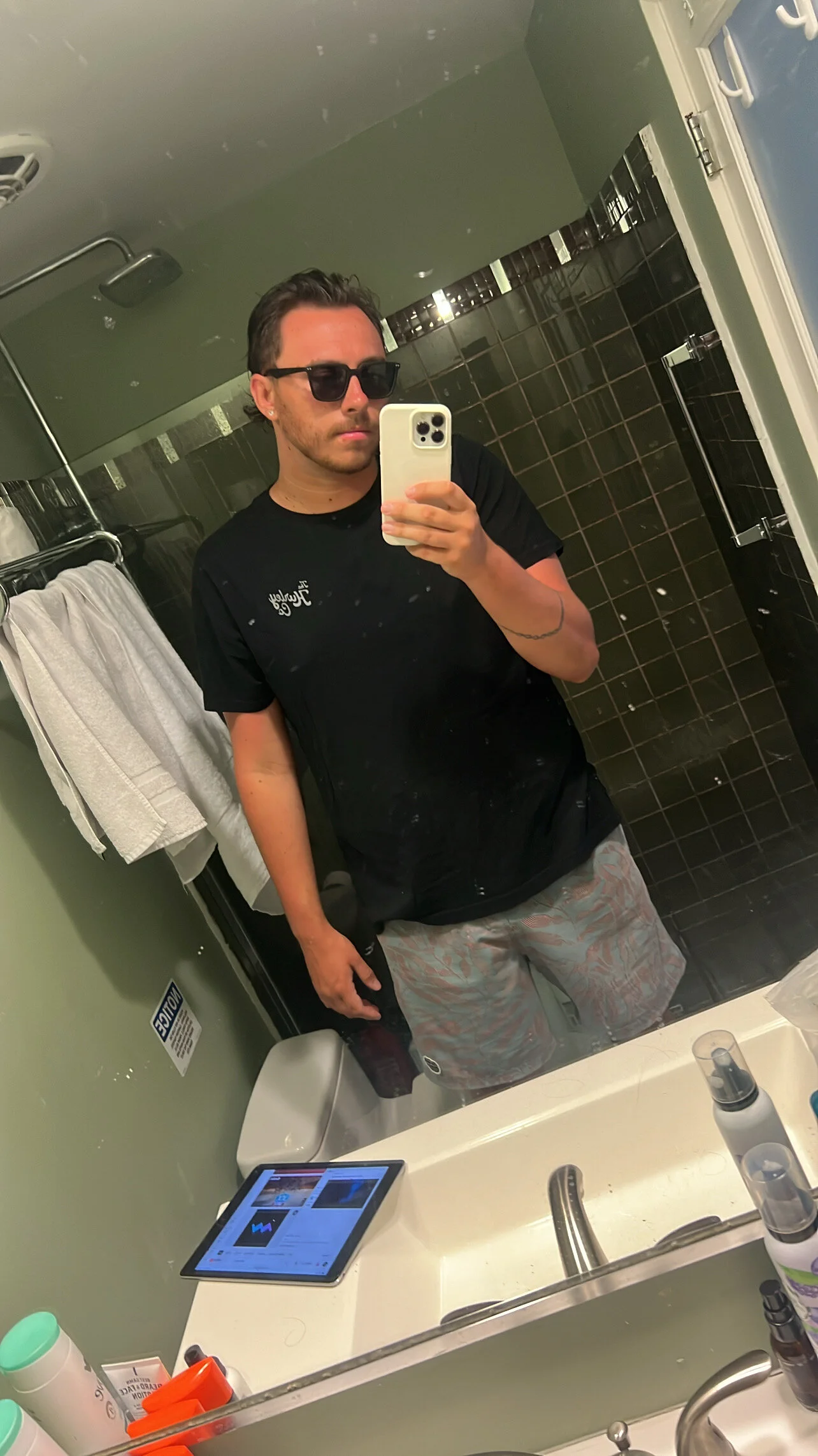 XXX Porn Photo of Nude tallhungcloudzz 14