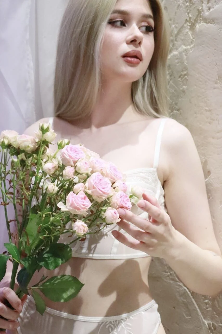 XXX Porn Photo of Nude Miramimis 16