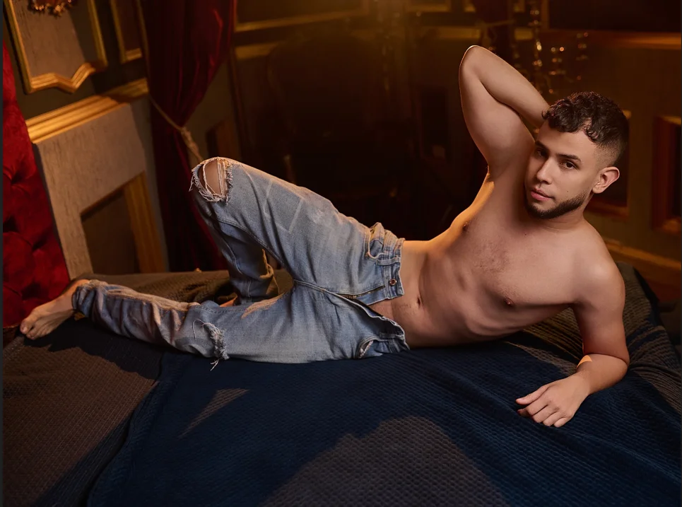 XXX Porn Photo of Nude Roger_Shaw 11