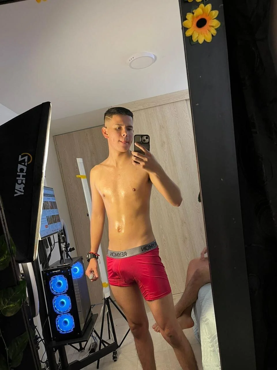 XXX Porn Photo of Nude el_sevillista29 9