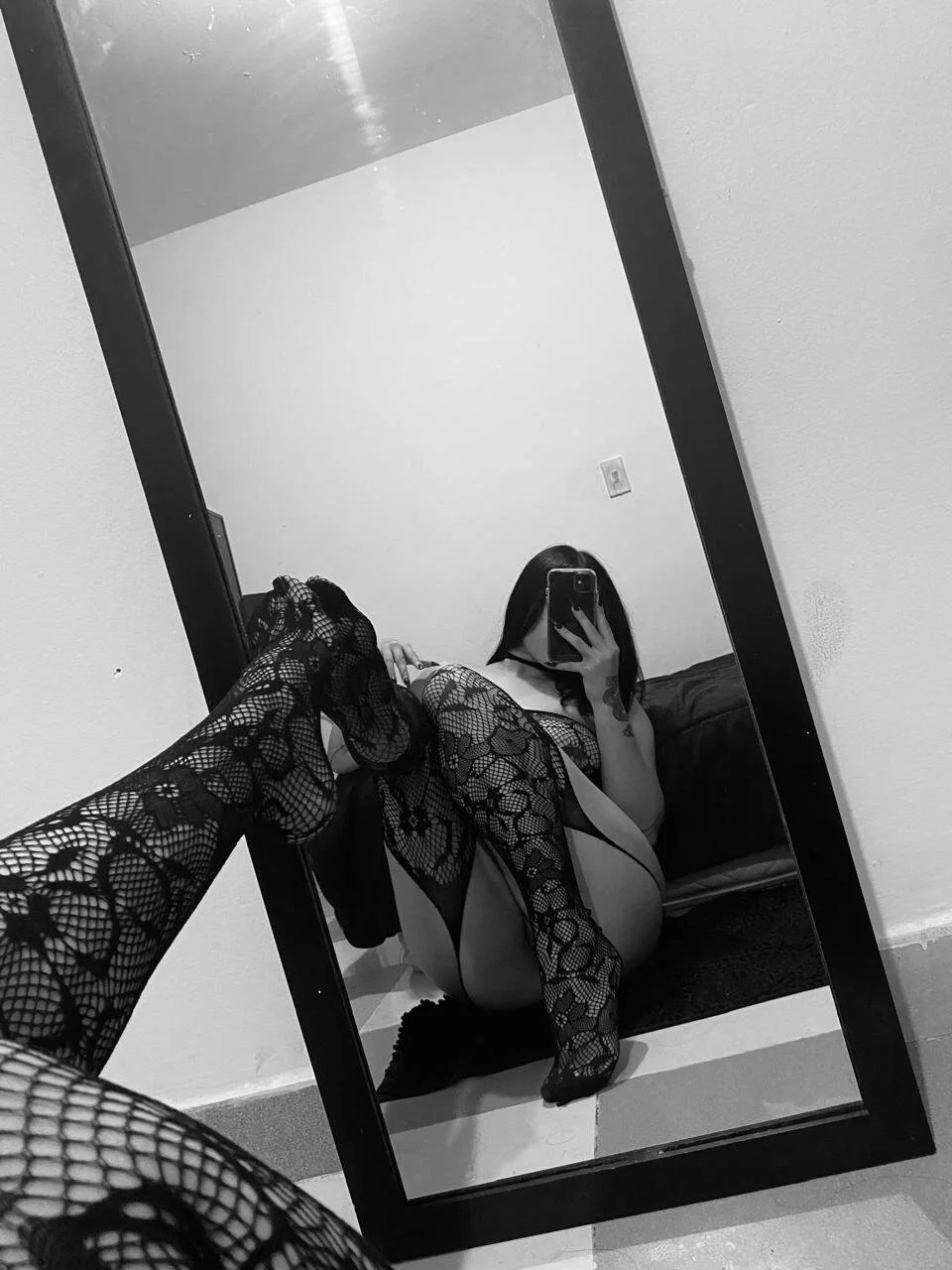 XXX Porn Photo of Nude LESLIEBLACK_ 4